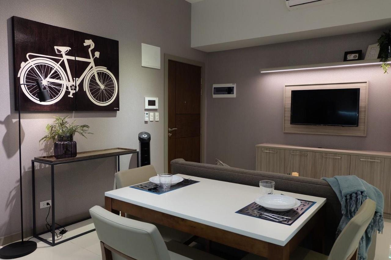One Uptown Residence Taguig Eksteriør bilde